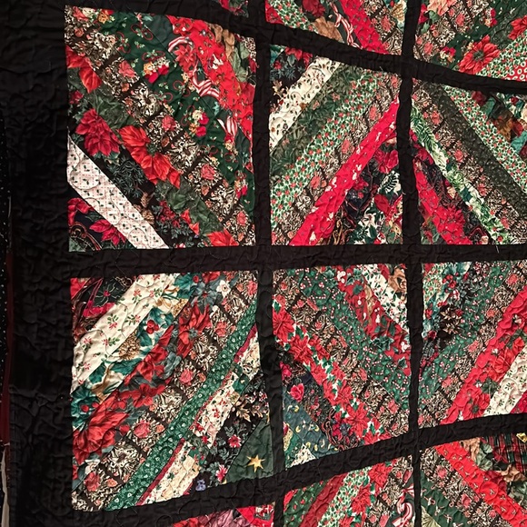 Homemade patchwork machine sewn beautiful color & pattern Christmas quilt 61”x49 - Picture 5 of 7